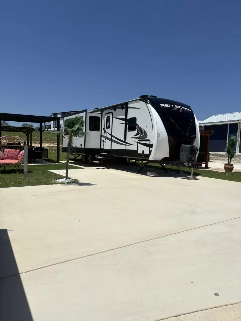 Deluxe RV Site 132