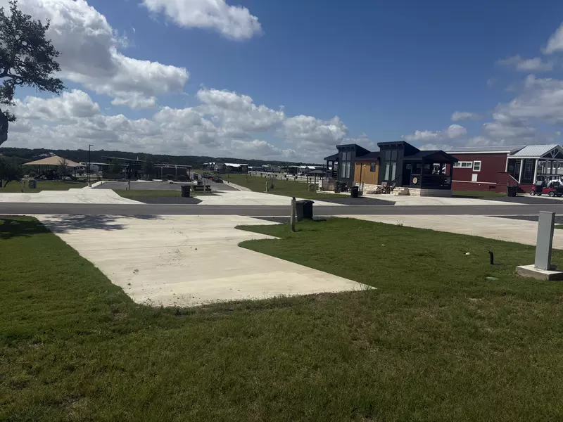 Deluxe RV Site 073