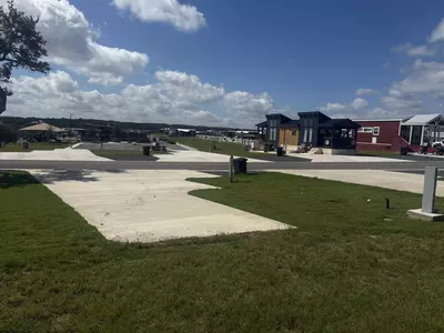 Deluxe RV Site 073